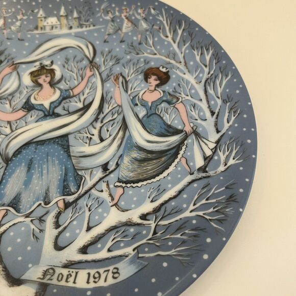 Haviland Limoges The 12 Days of Christmas Plate Nine Ladies Dancing 1978 Signed - Picture 2 of 6